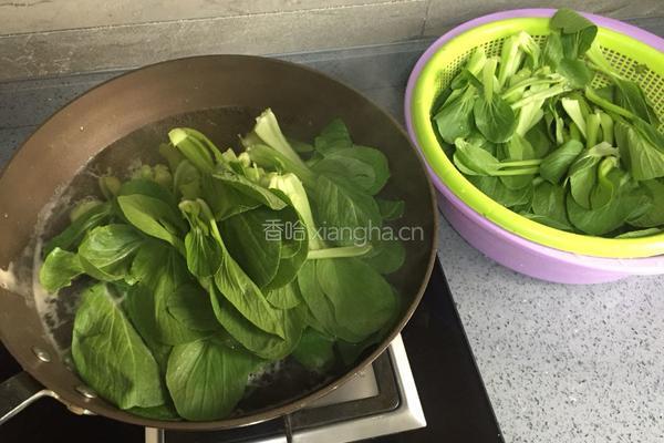 荠菜香菇馄饨的做法图解8