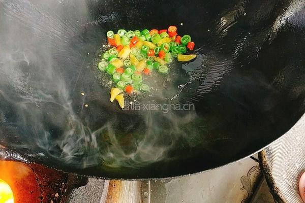 泡椒鱿鱼卷的做法图解4