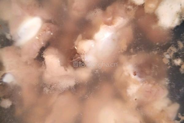 新鲜石斛虫草花炖排骨的做法图解1
