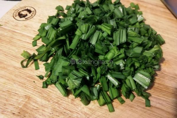 韭菜鸡蛋馅饺子的做法图解1