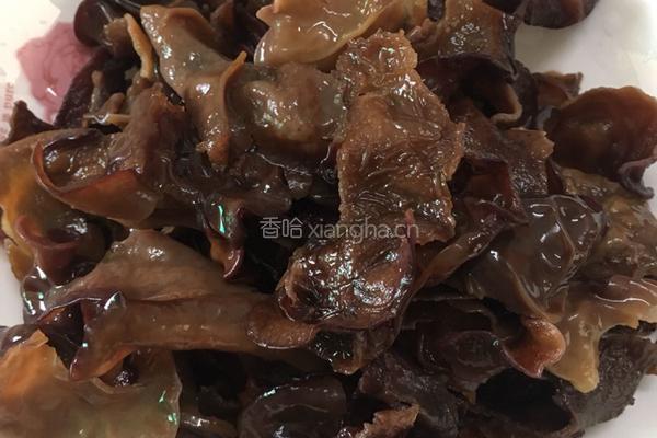 淮山炒木耳的做法图解1