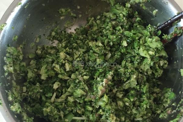 西兰花馅饺子的做法图解6