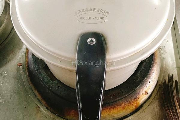 锅巴红烧肉的做法图解12