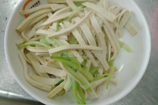 炒香干的做法图解3