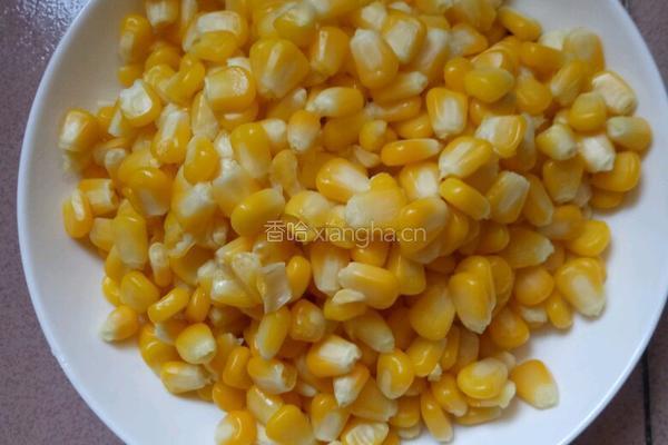 辣椒炒玉米粒的做法图解3