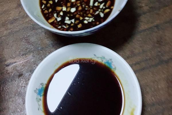 东北大骨头炖酸菜的做法图解7