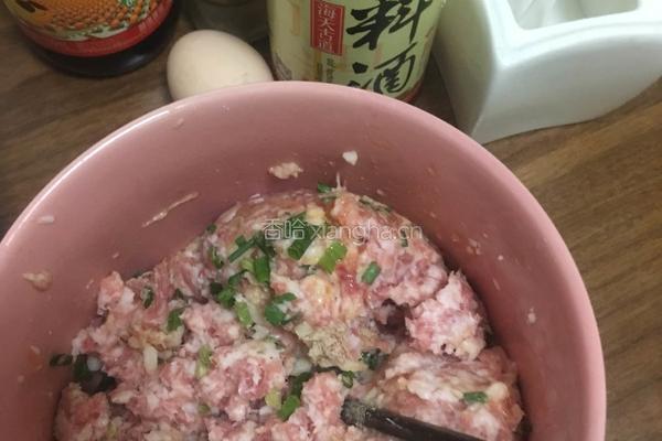 猪肉笋干馅饺子的做法图解5
