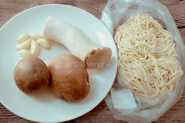 双菇打卤面的做法图解2