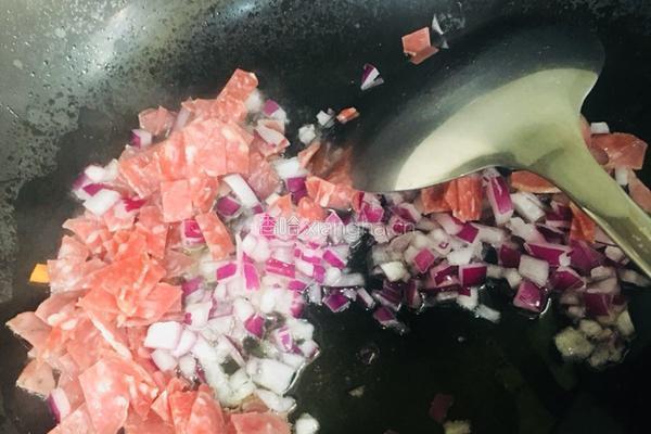 香肠彩蔬炒饭的做法图解11