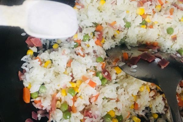香肠彩蔬炒饭的做法图解14