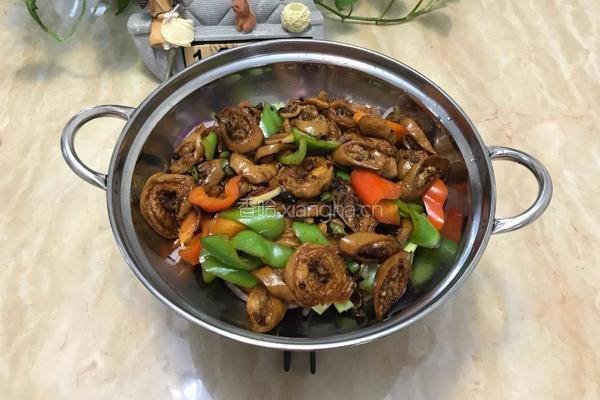 干锅肥肠的做法图解17