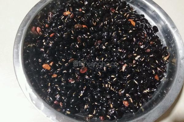 豆沙的做法图解1