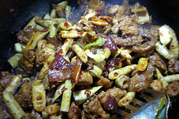 竹笋烧牛肉的做法图解10
