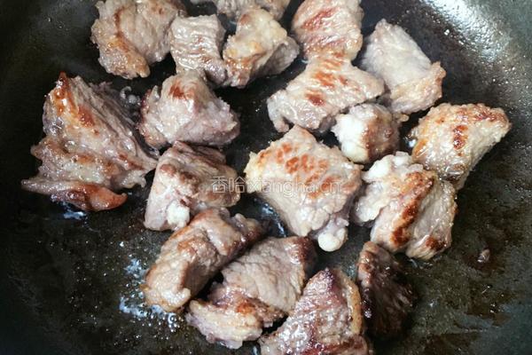红酒烩牛肉的做法图解4