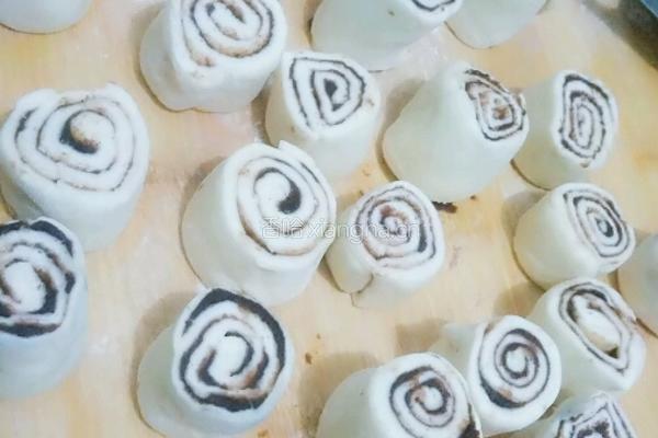 豆沙卷的做法图解9