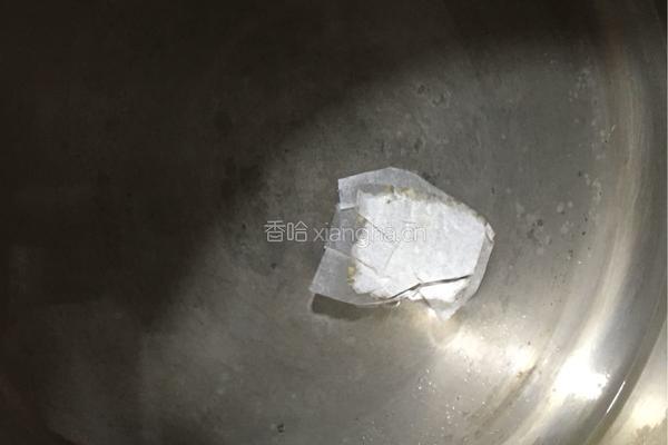 紫苏蒸大闸蟹的做法图解2