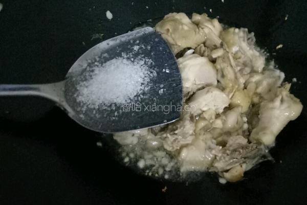 土豆焖鸡肉的做法图解5