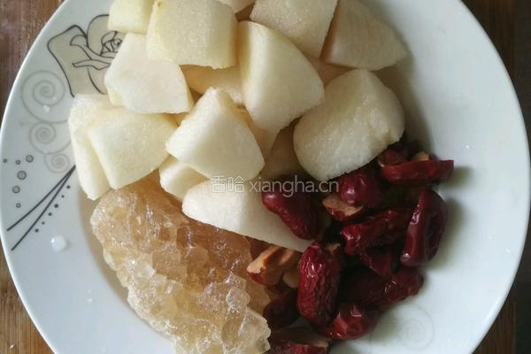 红枣梨雪耳糖水的做法图解2