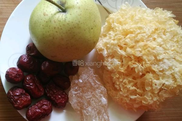 红枣梨雪耳糖水的做法图解1