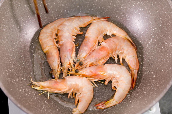 鲜虾羊肉砂锅的做法图解5
