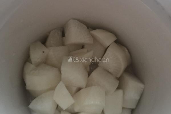 白萝卜筒骨汤的做法图解4