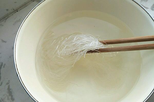 蒜蓉粉丝娃娃菜的做法图解2