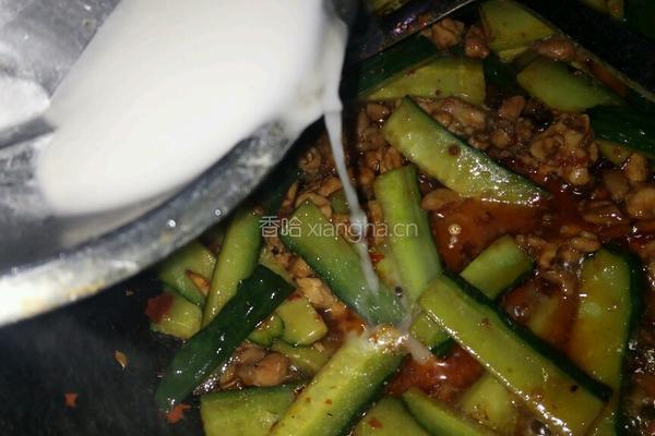 黄瓜烧鸡腿肉的做法图解5