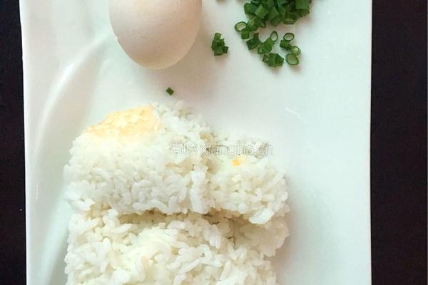 蛋炒饭的做法图解1