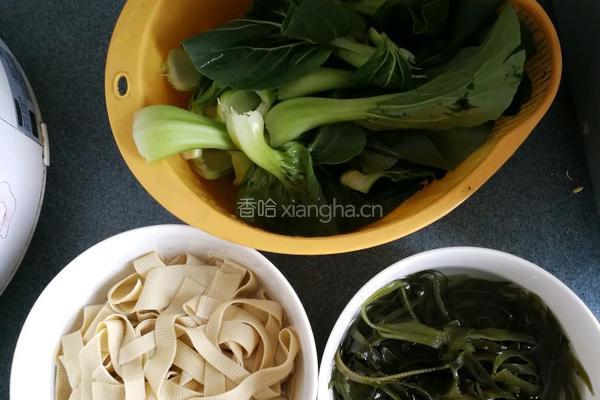 鸡汤砂锅土豆粉的做法图解2