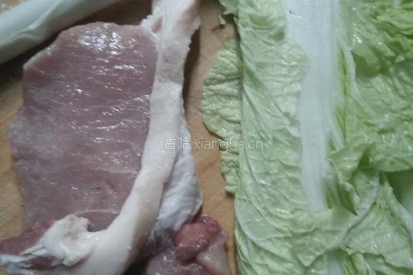 白菜肉饺子的做法图解2