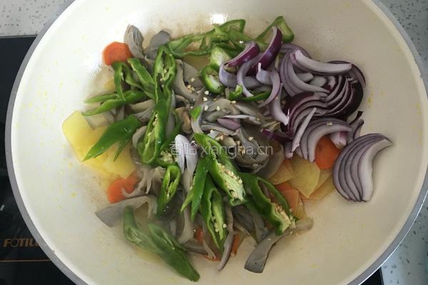 土豆片炒蘑菇的做法图解6