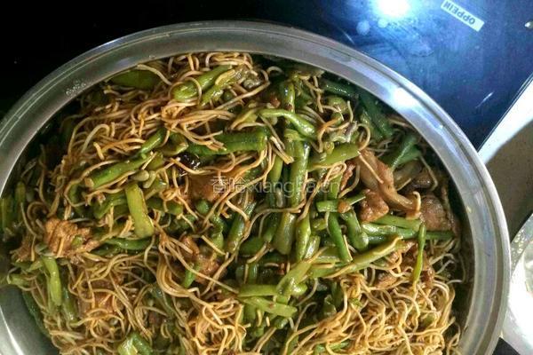 五花肉豆角焖面的做法图解6