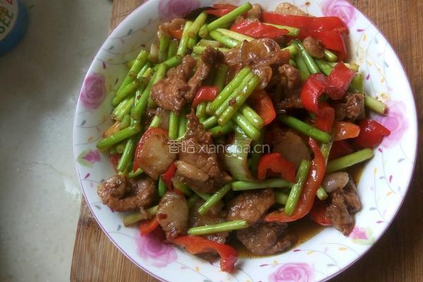 红椒蒜苔炒肉的做法图解6