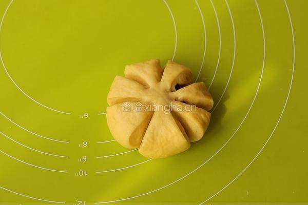 黄金南瓜蜜豆包的做法图解12