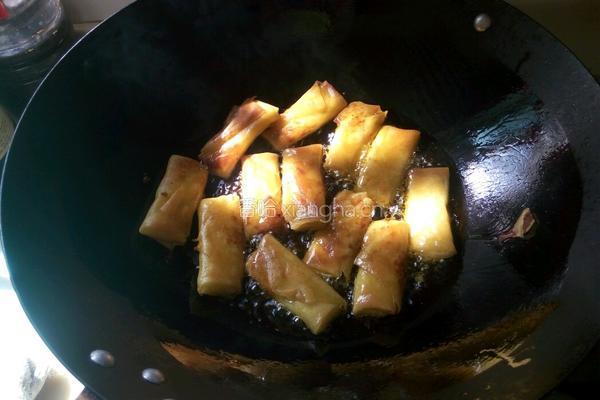 油炸春卷的做法图解3