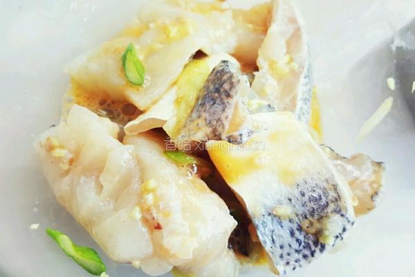 糖醋鱼块的做法图解3