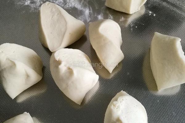 蒸韭菜鸡蛋馅菜蟒的做法图解3