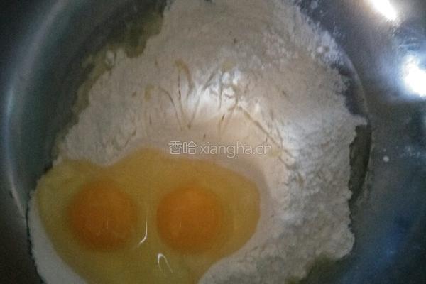 鸡蛋炸酱面的做法图解1