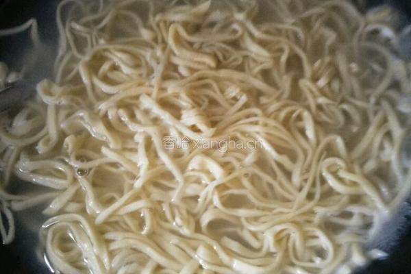 鸡蛋炸酱面的做法图解15