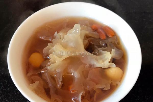 红枣莲子银耳汤的做法图解13