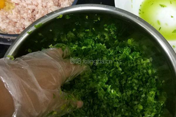 芹菜饺子的做法图解2