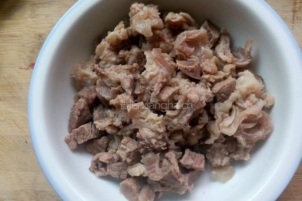 筋牛肉（煮火锅用）的做法图解2