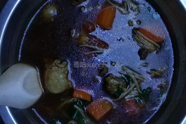 砂锅西红柿土豆炖牛腩（毛豆）