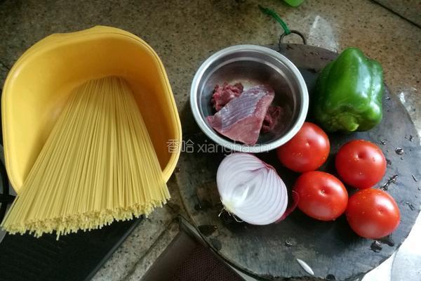 肉酱意粉的做法图解1