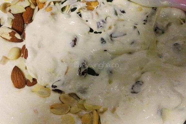 焦糖味坚果雪花酥的做法图解5