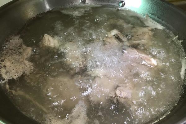茶树菇炖排骨的做法图解3