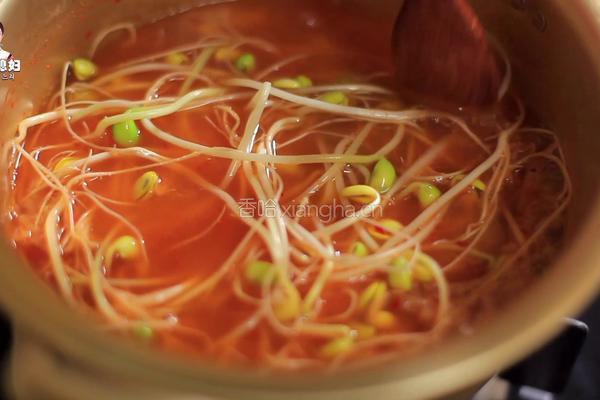 韩式辣白菜豆芽汤的做法图解10