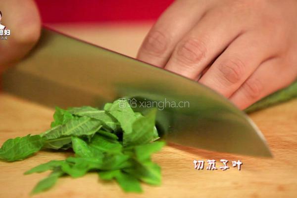 韩式辣白菜炒饭的做法图解3