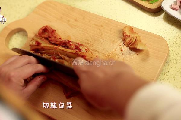 韩式辣白菜炒饭的做法图解5
