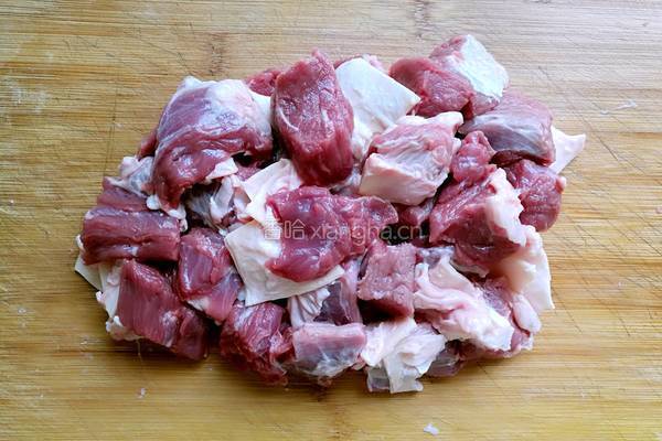 家常红烧牛肉的做法图解1